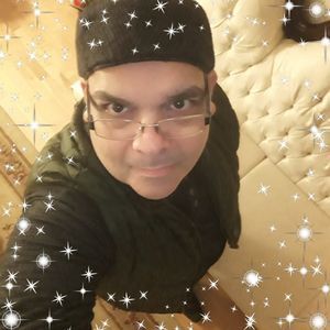 Meet your Posher, Javier